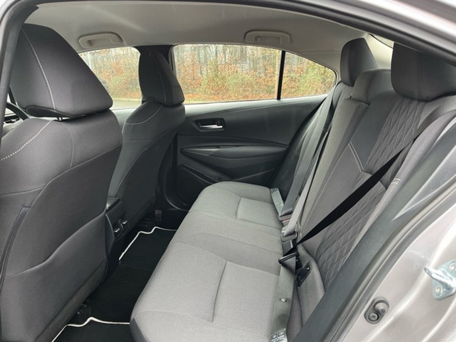2022 Toyota Corolla - image 7