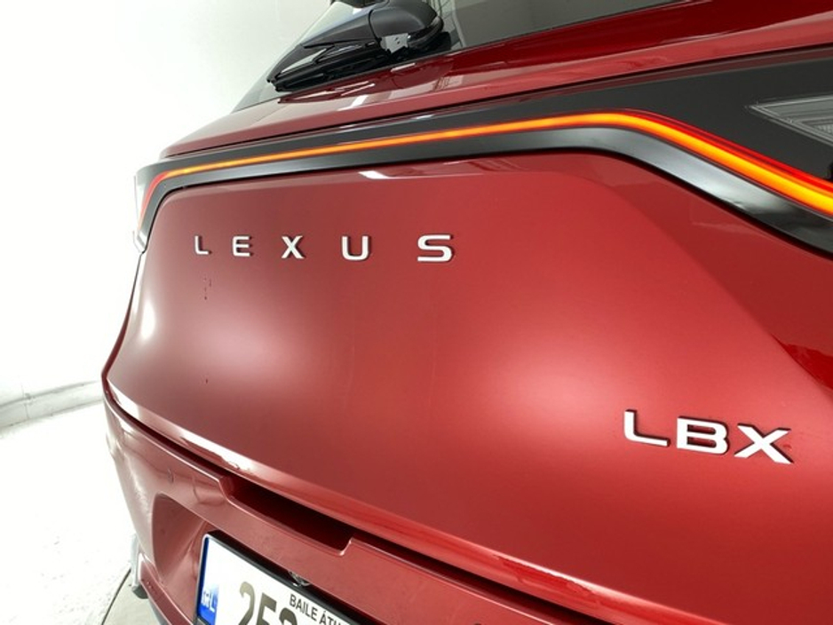 2025 Lexus LBX Elegant €39,950