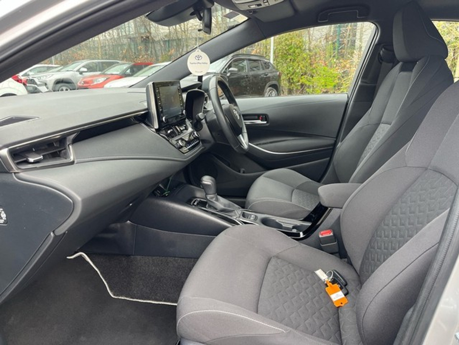 2022 Toyota Corolla - image 6