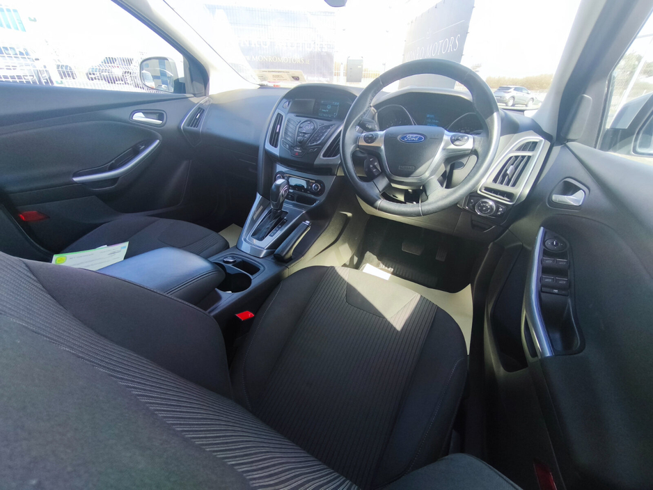 2014 Ford Focus - image 11