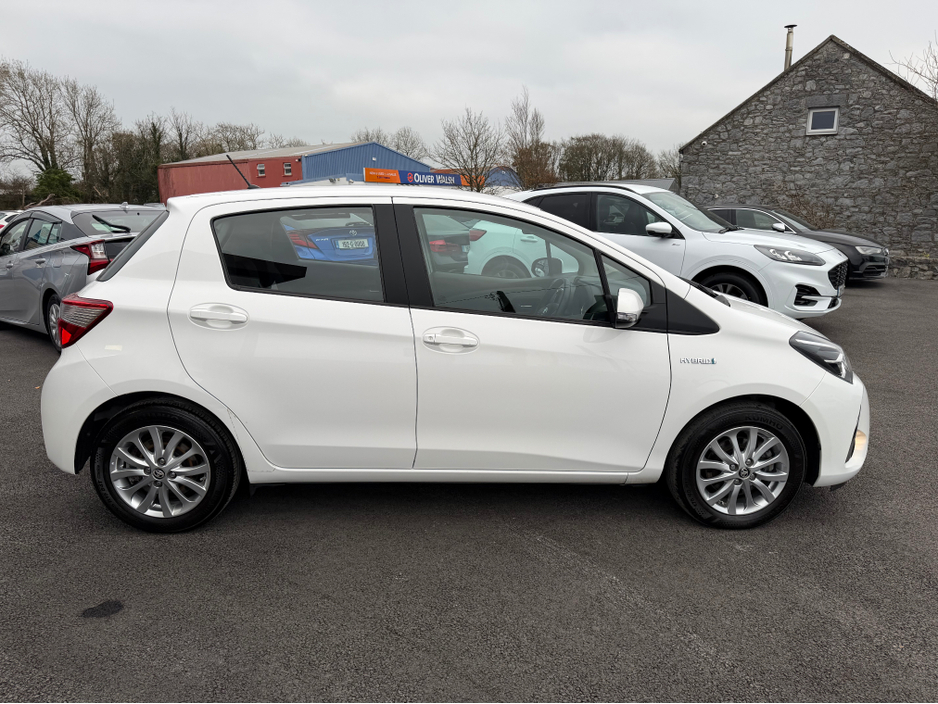 2017 Toyota Yaris Self charge Hybrid - Low Mileage - Fantastic Spec €14,750