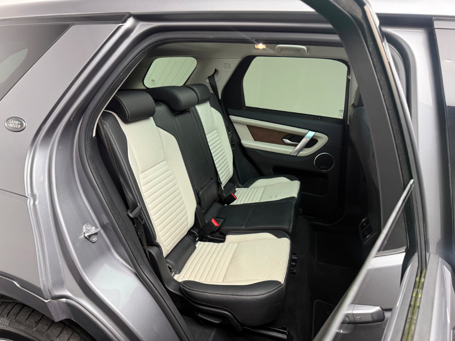 2021 Land Rover Discovery Sport HSE R-DYNAMIC 1.5 P300E *PAN ROOF* €37,990