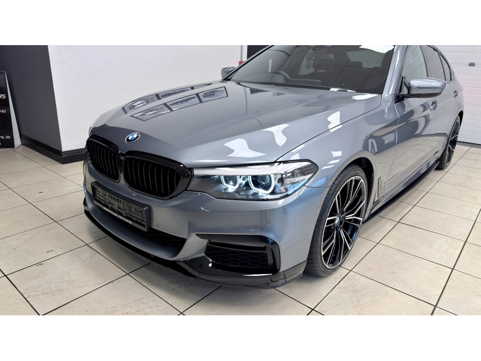 2019 BMW 5 Series - image 12