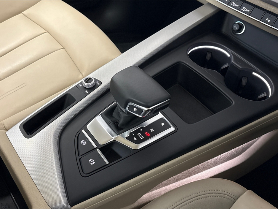 2021 Audi A4 LIMOUSINE 35 TDI 163BHP S-TRONIC**MULTIFUNCTIONAL STEERING WHEEL**CREAM LEATHER INTERIOR**FRONT HEATED SEATS**APPLE CARPLAY**REVERSE CAMERA**PARKING SENSORS**SEMI DIGITAL DASH**FINANCE AVAILABLE €29,995