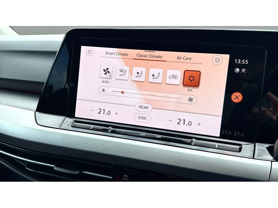 2021 Volkswagen Golf - image 31