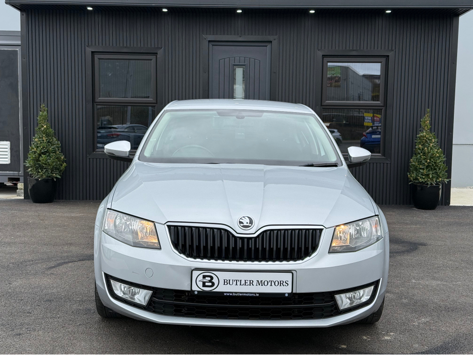 2016 Skoda Octavia - image 4