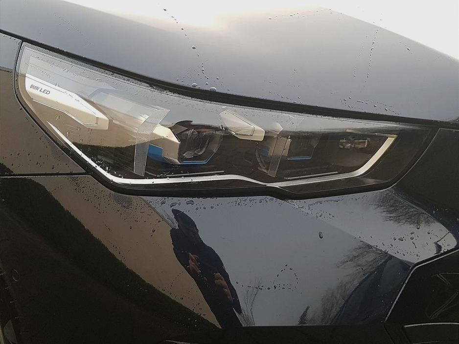 2025 BMW 5 Series - image 19