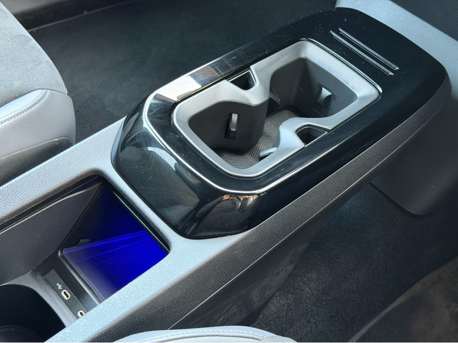 2023 Volkswagen ID.4 - image 19