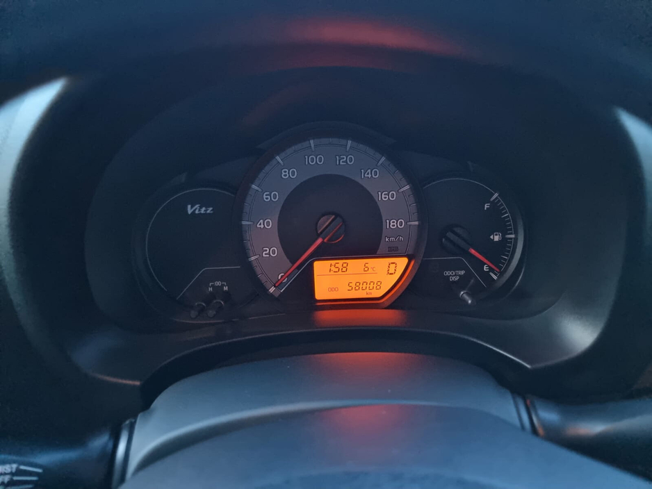 2015 Toyota Vitz - image 13