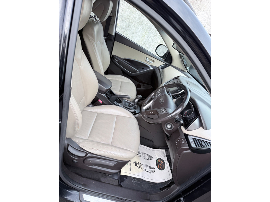 2015 Hyundai Santa Fe - image 13