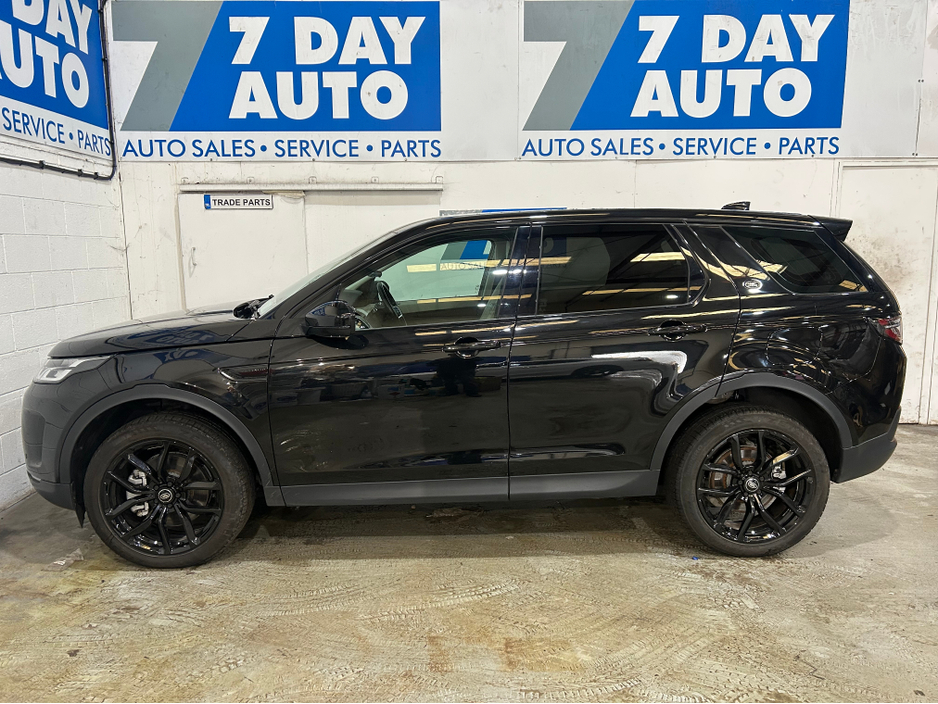 2022 Land Rover Discovery Sport - image 4