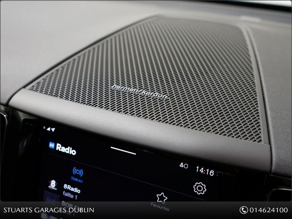 2025 Volvo XC60 T6 XC60 PLUS DARK: 20” UPGRADE DIAMOND CUT ALLOYS, VAPOUR METALLIC WITH CHARCOAL LEATHER, PANORAMIC ROOF, KEYLESS ENTRY, HEATED SEATS €61,945