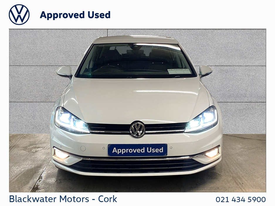 2021 Volkswagen Golf - image 11