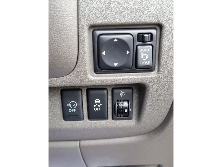 2018 Nissan March - image 17