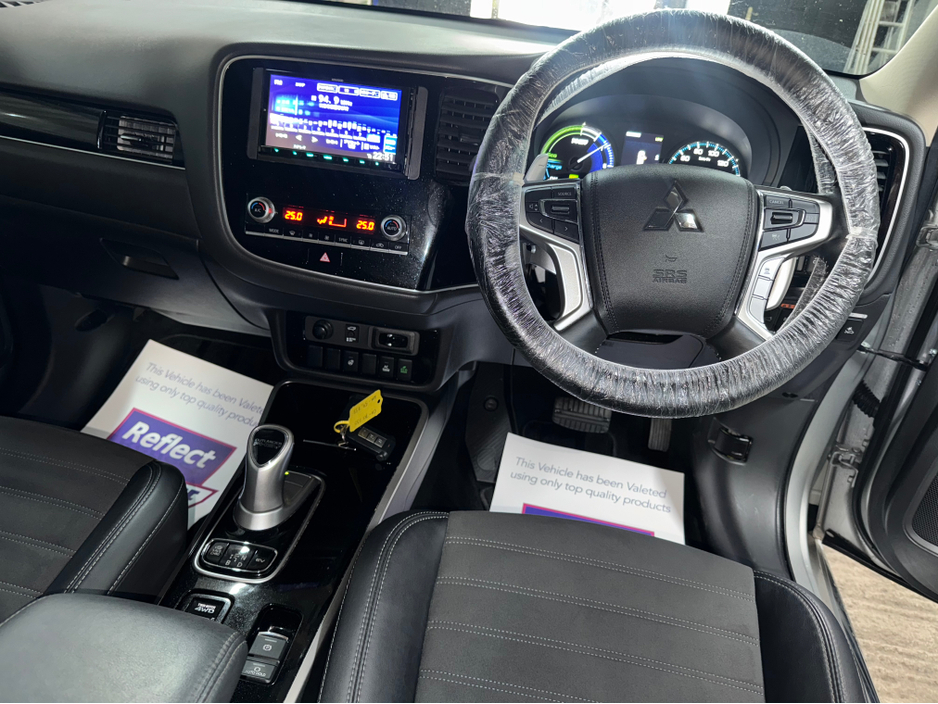 2019 Mitsubishi Outlander - image 8