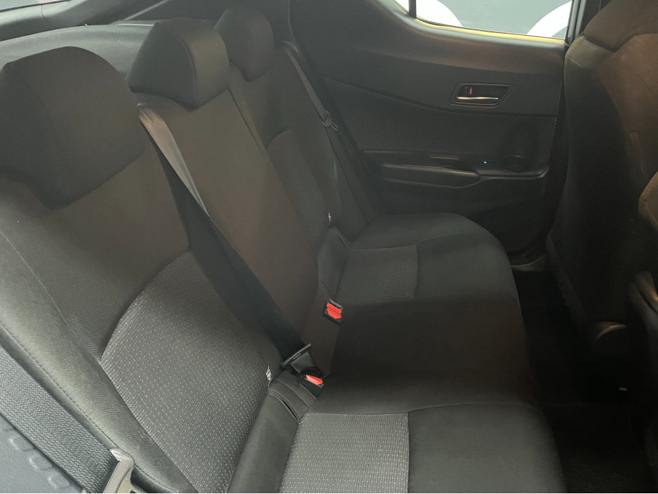 2019 Toyota C-HR €18950! 2019 TOYOTA C-HR S LED PACKAGE 1.8 AUTOMATIC / CRUISE CONTROL / REVERSE CAMERA AND MORE €18,950