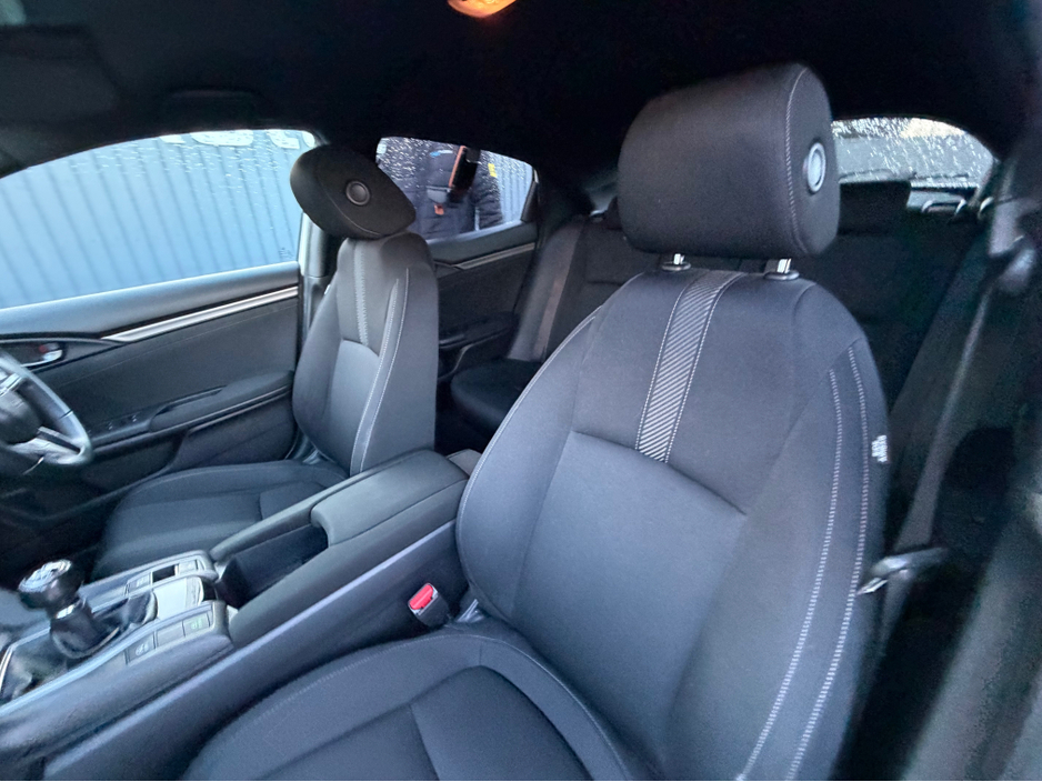 2017 Honda Civic - image 39