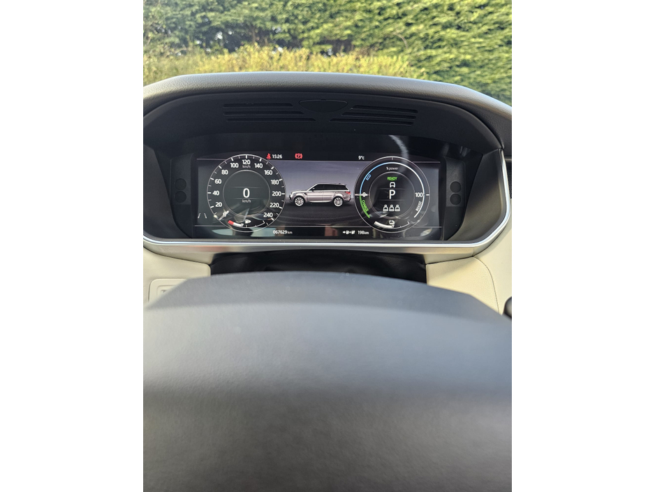 2020 Land Rover Range Rover Sport - image 2