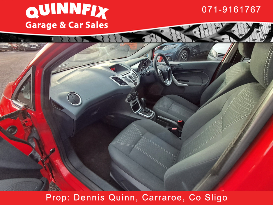 2011 Ford Fiesta - image 11