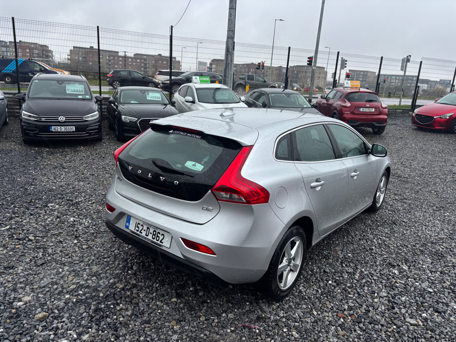 2015 Volvo V40 1.6 D2 (115hp) SE Leather €8,950