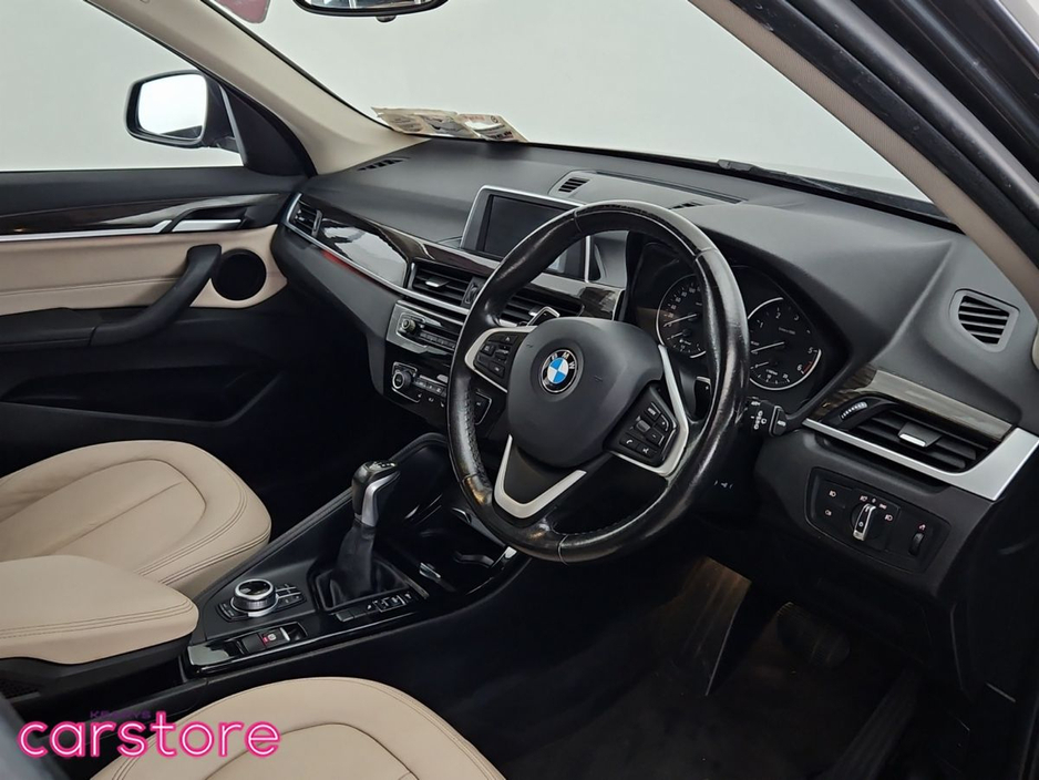 2017 BMW X1 - image 9