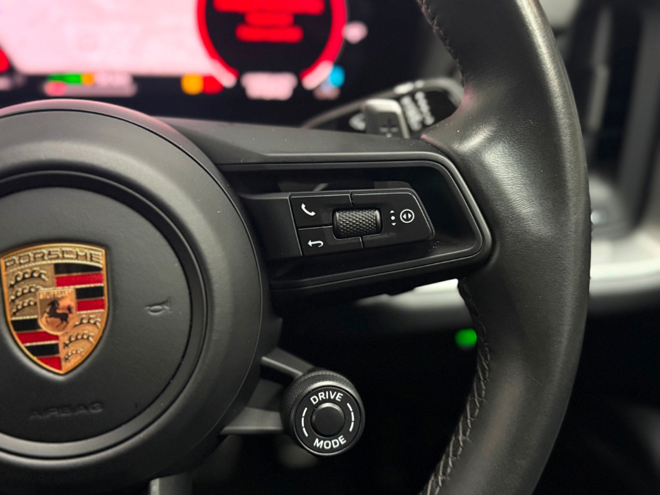2024 Porsche Cayenne - image 29