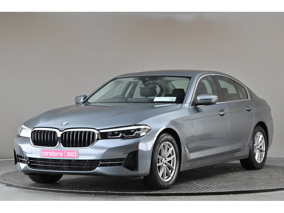 2022 BMW 5 Series - image 3