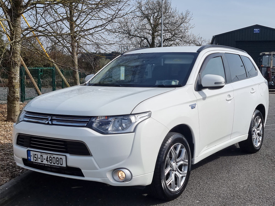 2015 Mitsubishi Outlander - image 15