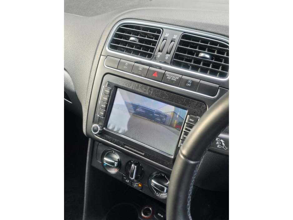 2014 Volkswagen Polo - image 13