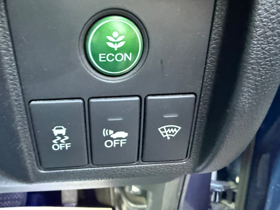 2015 Honda Vezel - image 18