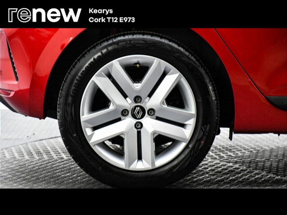 2025 Renault Clio - image 9