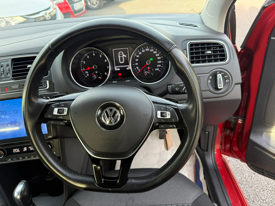 2015 Volkswagen Polo  €12,390