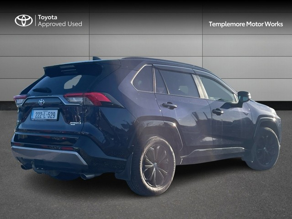 2022 Toyota Rav4 - image 2