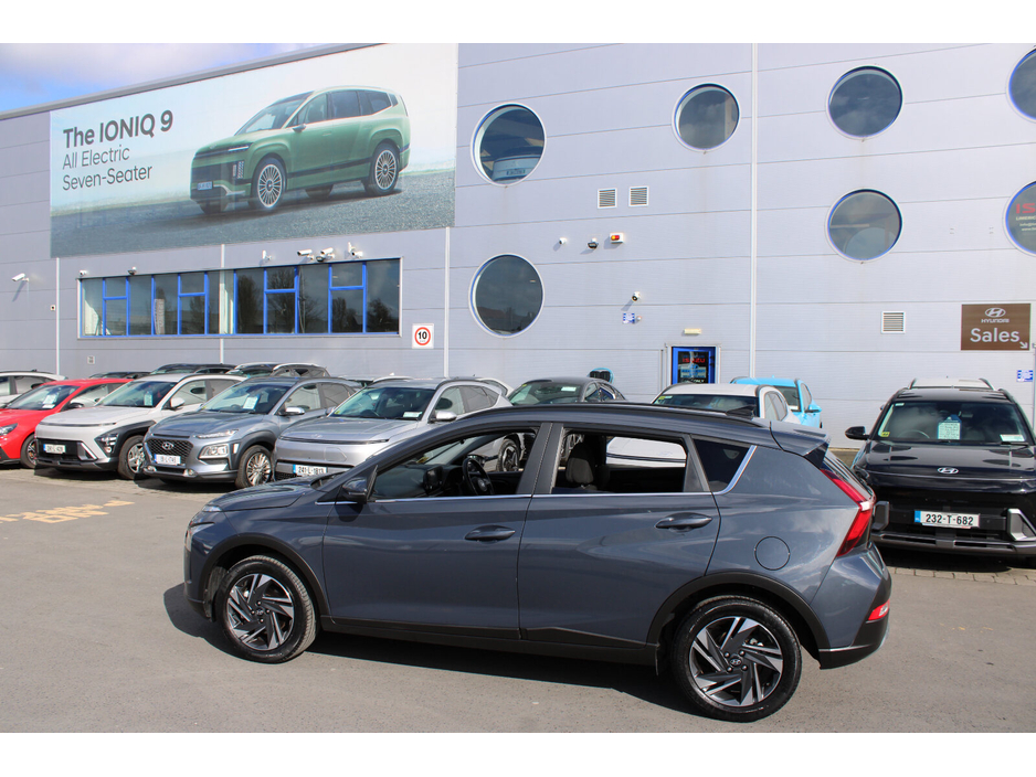 2024 Hyundai Bayon - image 2