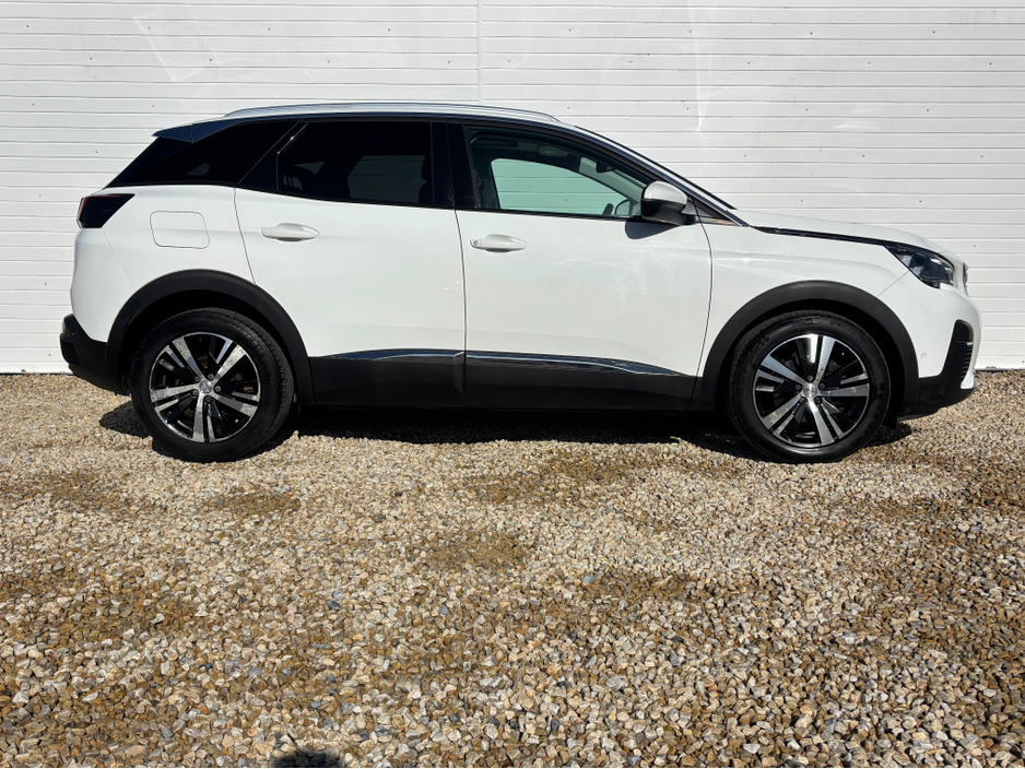 2017 Peugeot 3008 - image 4