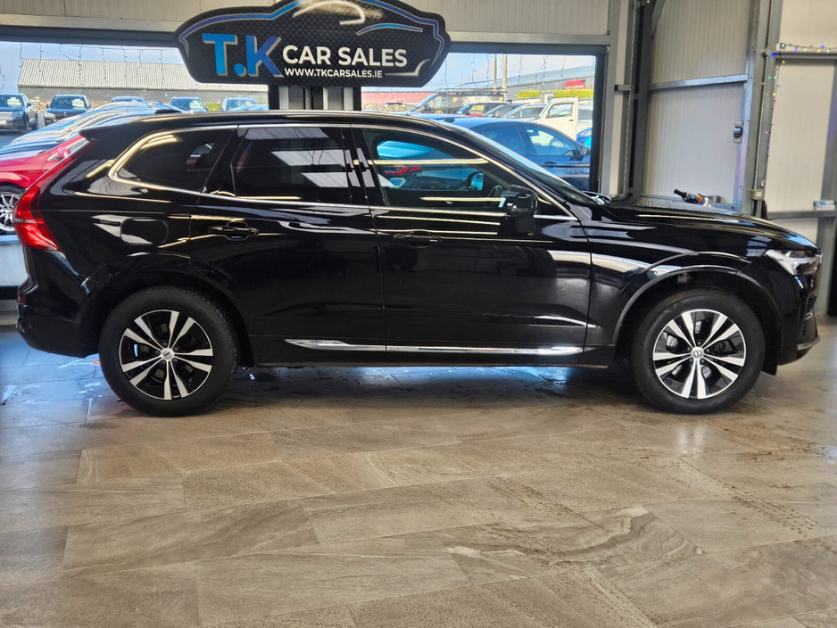 2022 Volvo XC60  €42,950