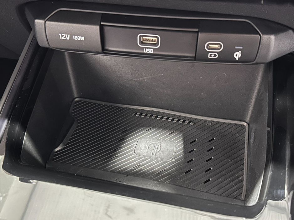 2023 Kia Niro - image 20