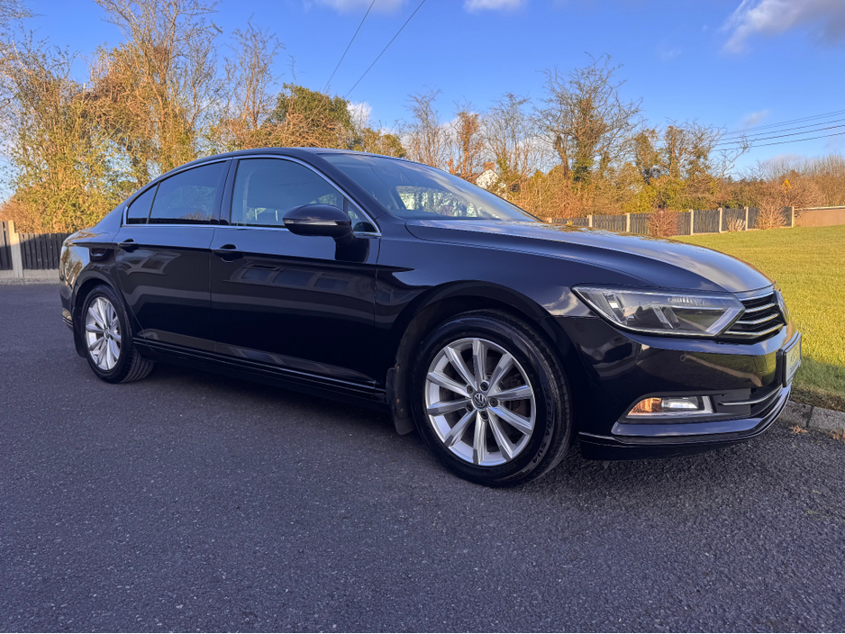 2015 Volkswagen Passat - image 13