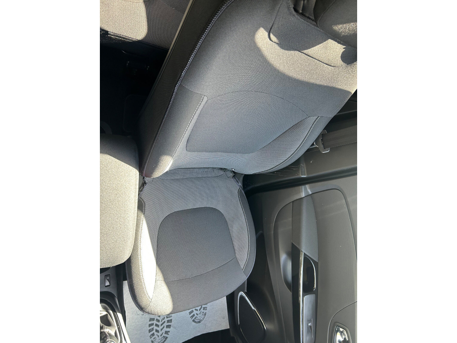 2015 Renault Captur - image 16