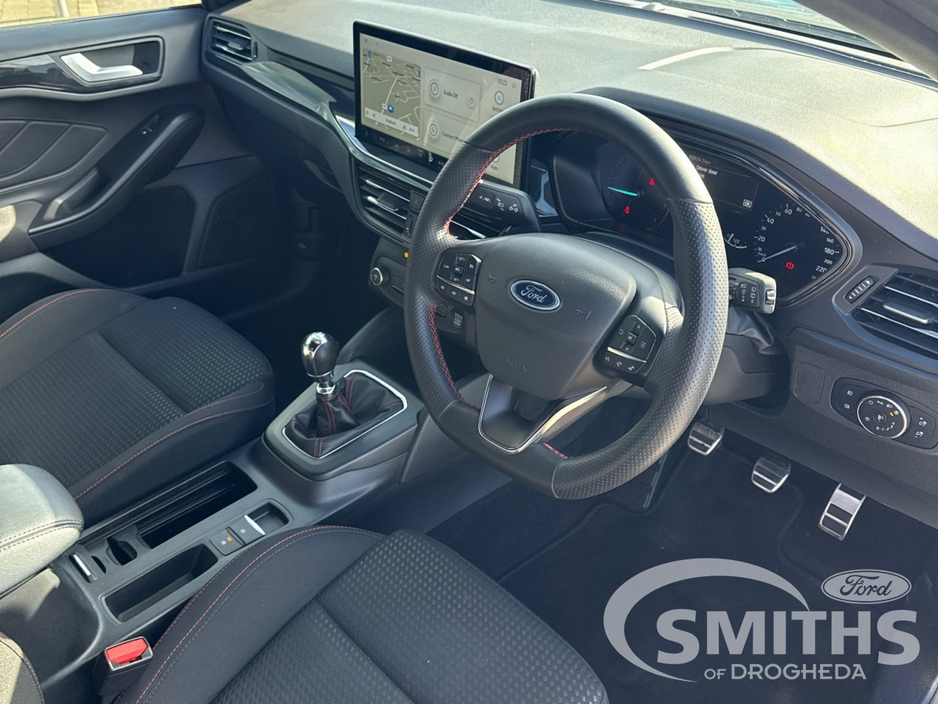 2023 Ford Focus - image 7
