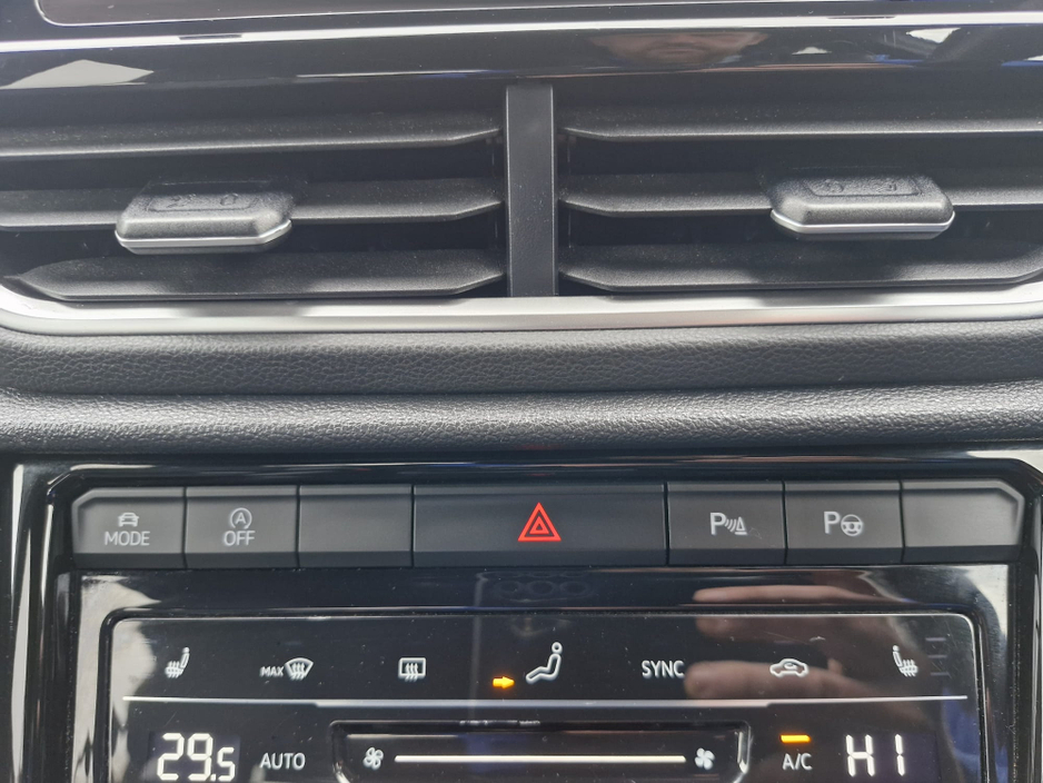 2022 Volkswagen T-Roc - image 18