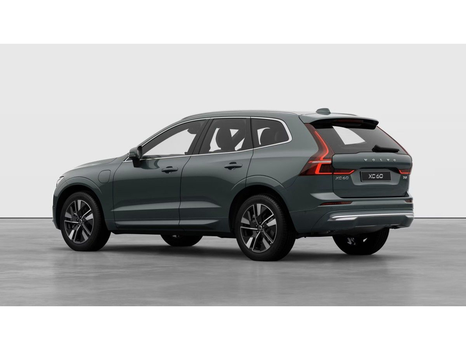 2026 Volvo XC60 - image 6