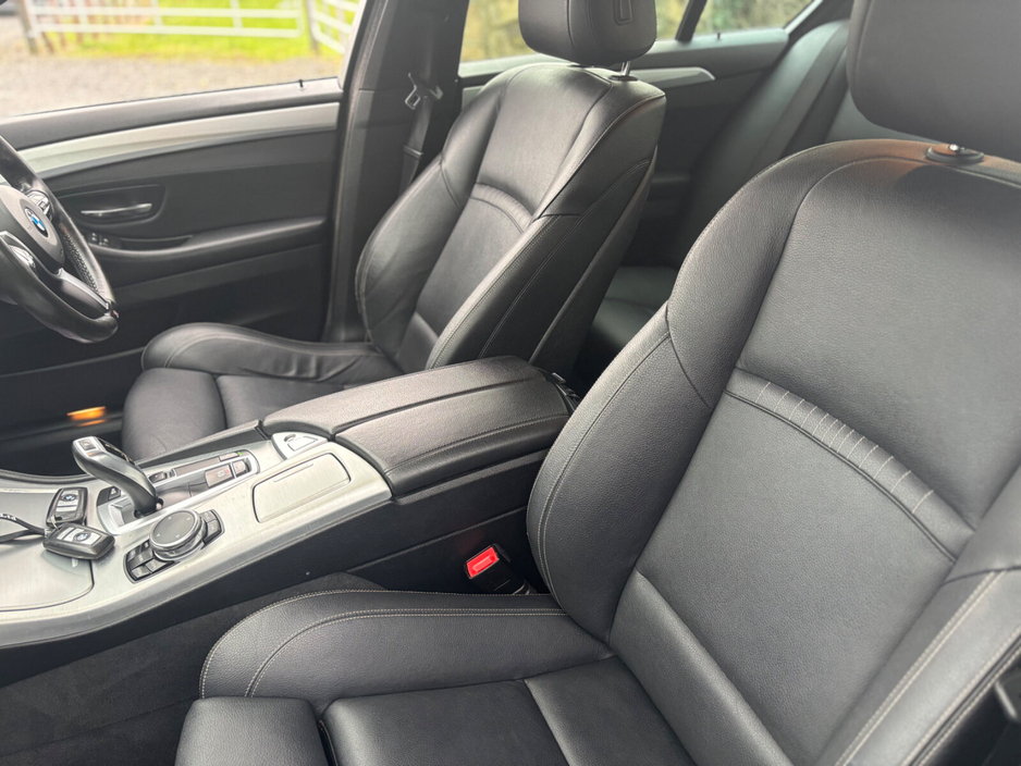 2016 BMW 5 Series - image 16