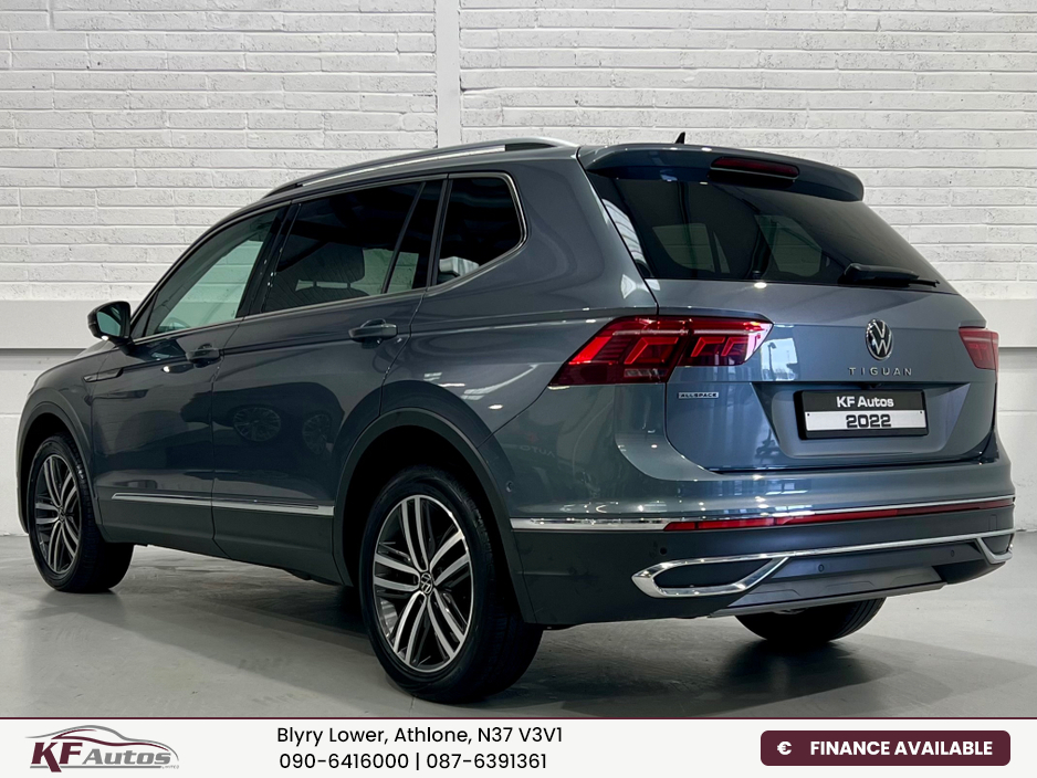 2022 Volkswagen Tiguan - image 8