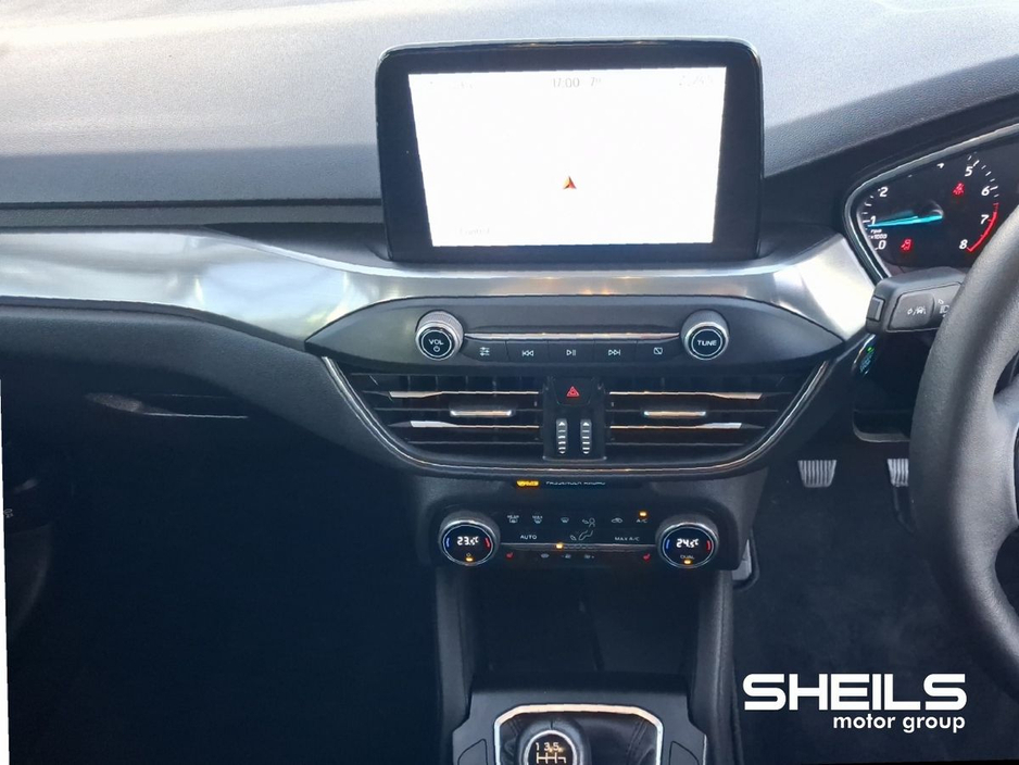 2022 Ford Focus - image 15