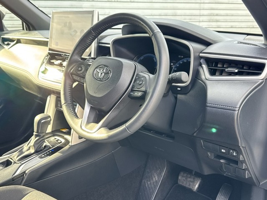 2025 Toyota Corolla Cross - image 13
