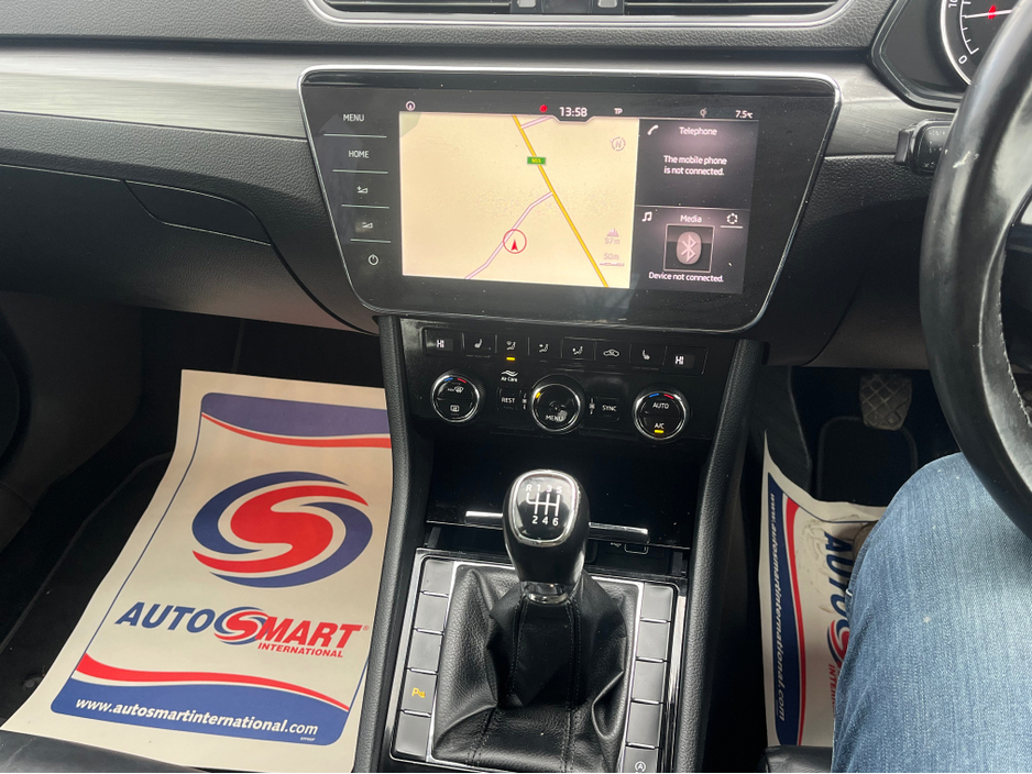 2018 Skoda Superb - image 21