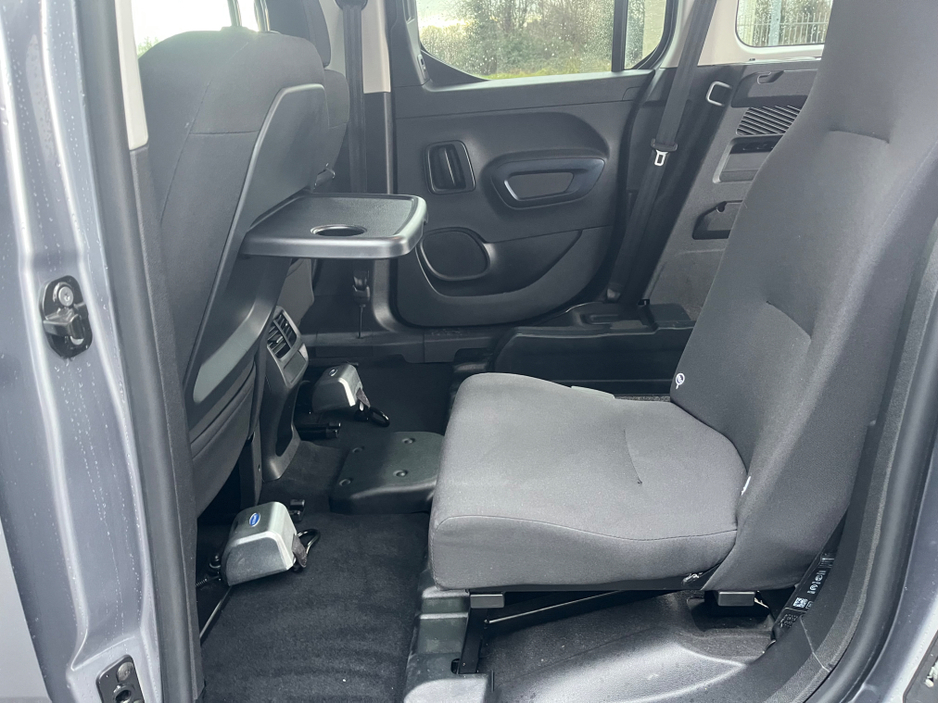 2023 Peugeot Rifter Wheelchair Accessible Auto €24,950