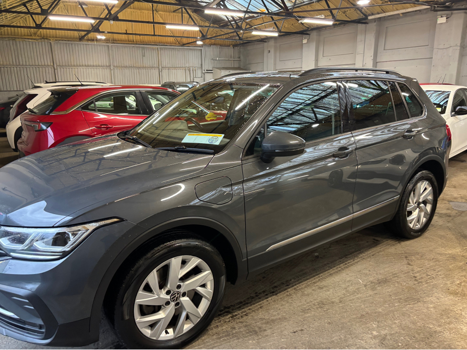 2022 Volkswagen Tiguan 1.4 TSI LIFE 245PS 5DR Auto Plug in Hybrid Finance Available own this car from €112 per week €26,250