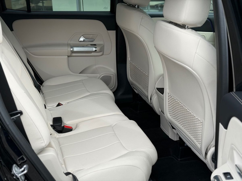 2025 Mercedes-Benz GLB - image 8